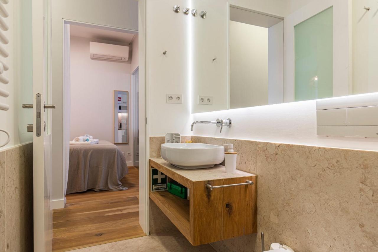 Ferienwohnung Upscale & Trendy Flat In The Center Lissabon Exterior foto